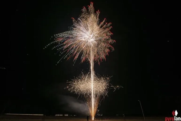 Geiler Macker 19-Schuss-Feuerwerk-Batterie