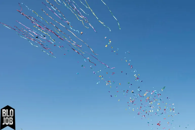 Karnevalium Bonbonkonfetti & Papierstreamer bunt 50cm